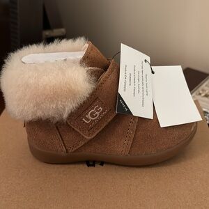 UGGS for toddler NWT brand new
